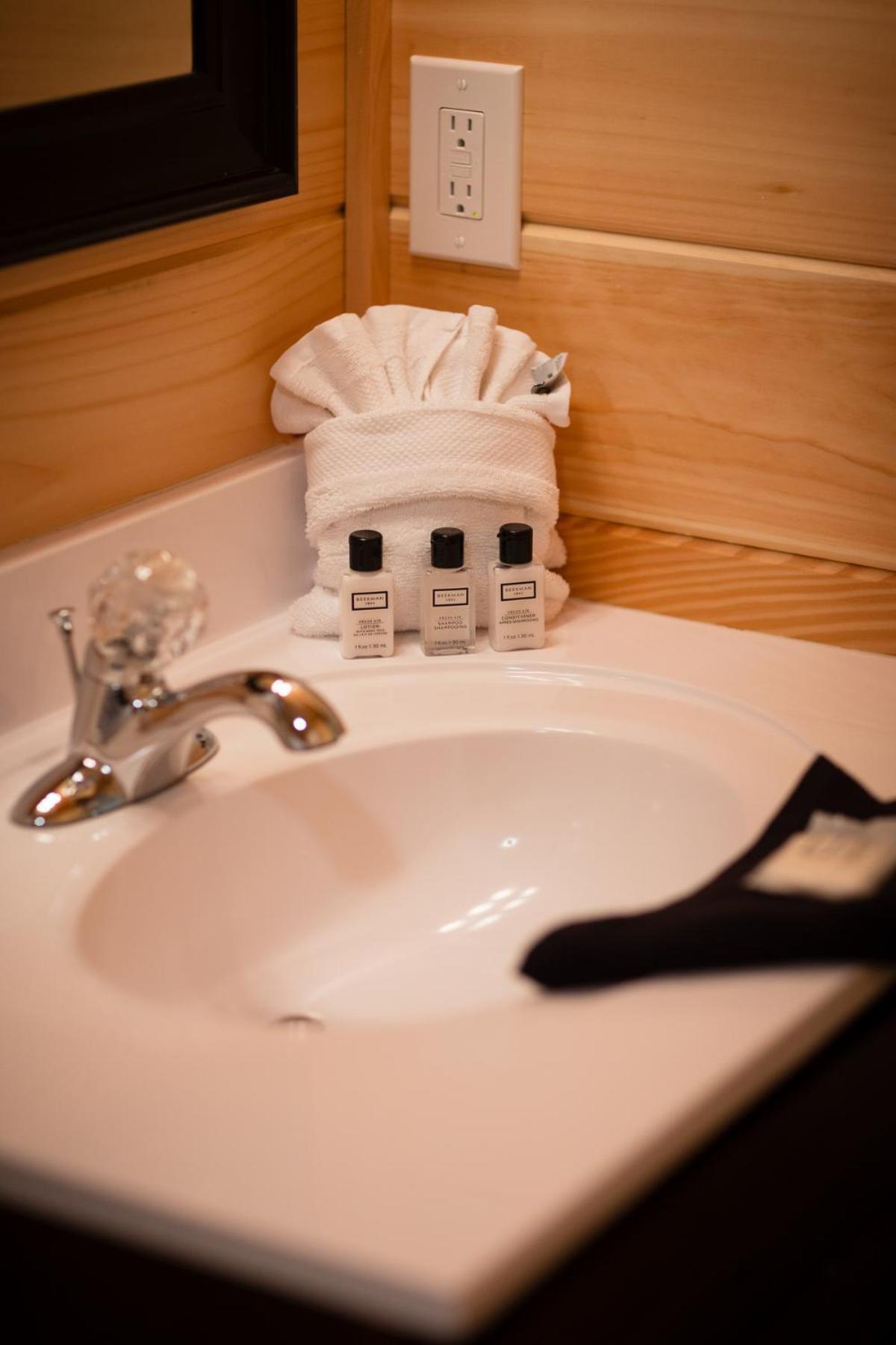 비둘기 포지 Bear Clubhouse Hot Tub, 1Mile From The Parkway, 900 In Free Tickets! 빌라 외부 사진