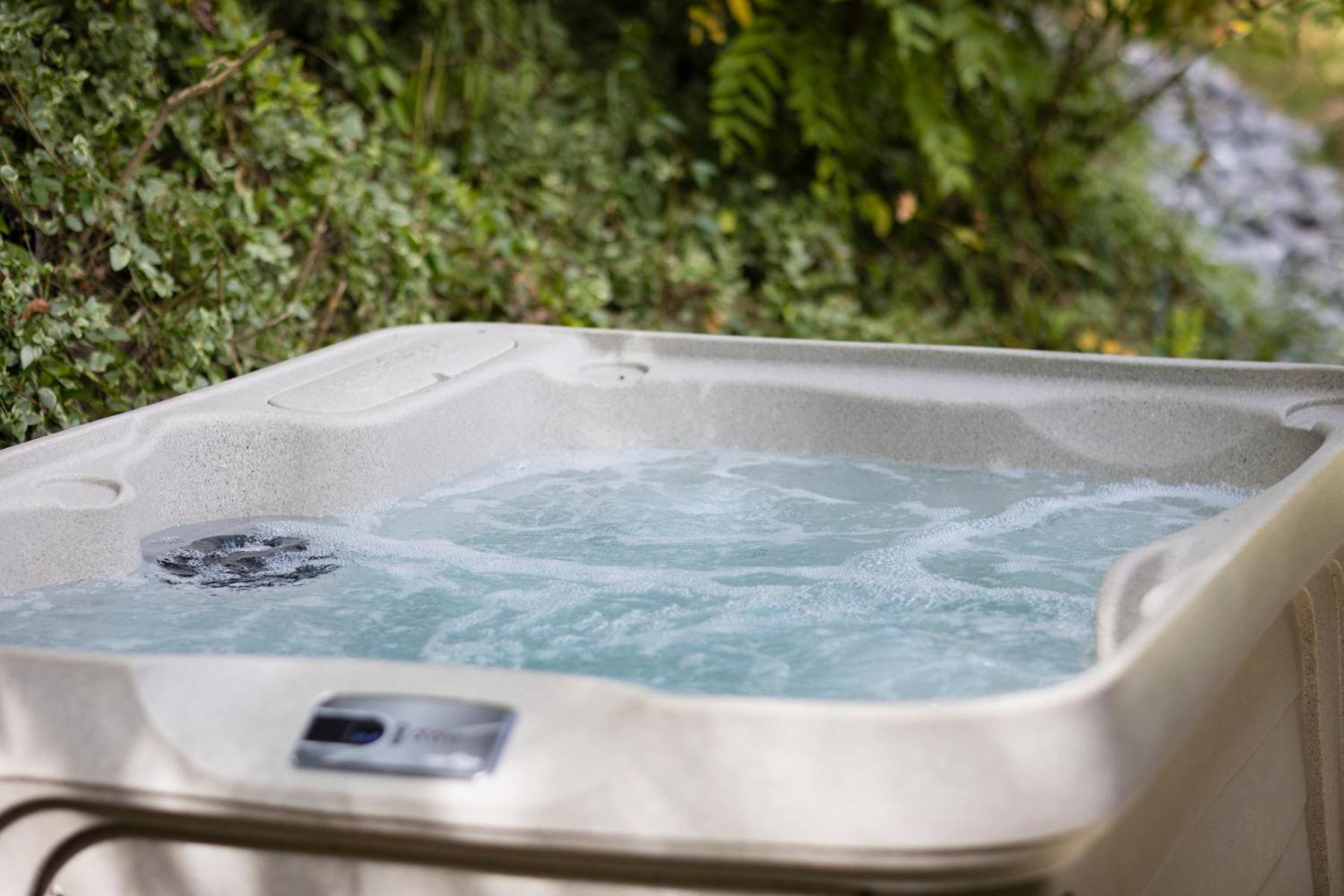 비둘기 포지 Bear Clubhouse Hot Tub, 1Mile From The Parkway, 900 In Free Tickets! 빌라 외부 사진